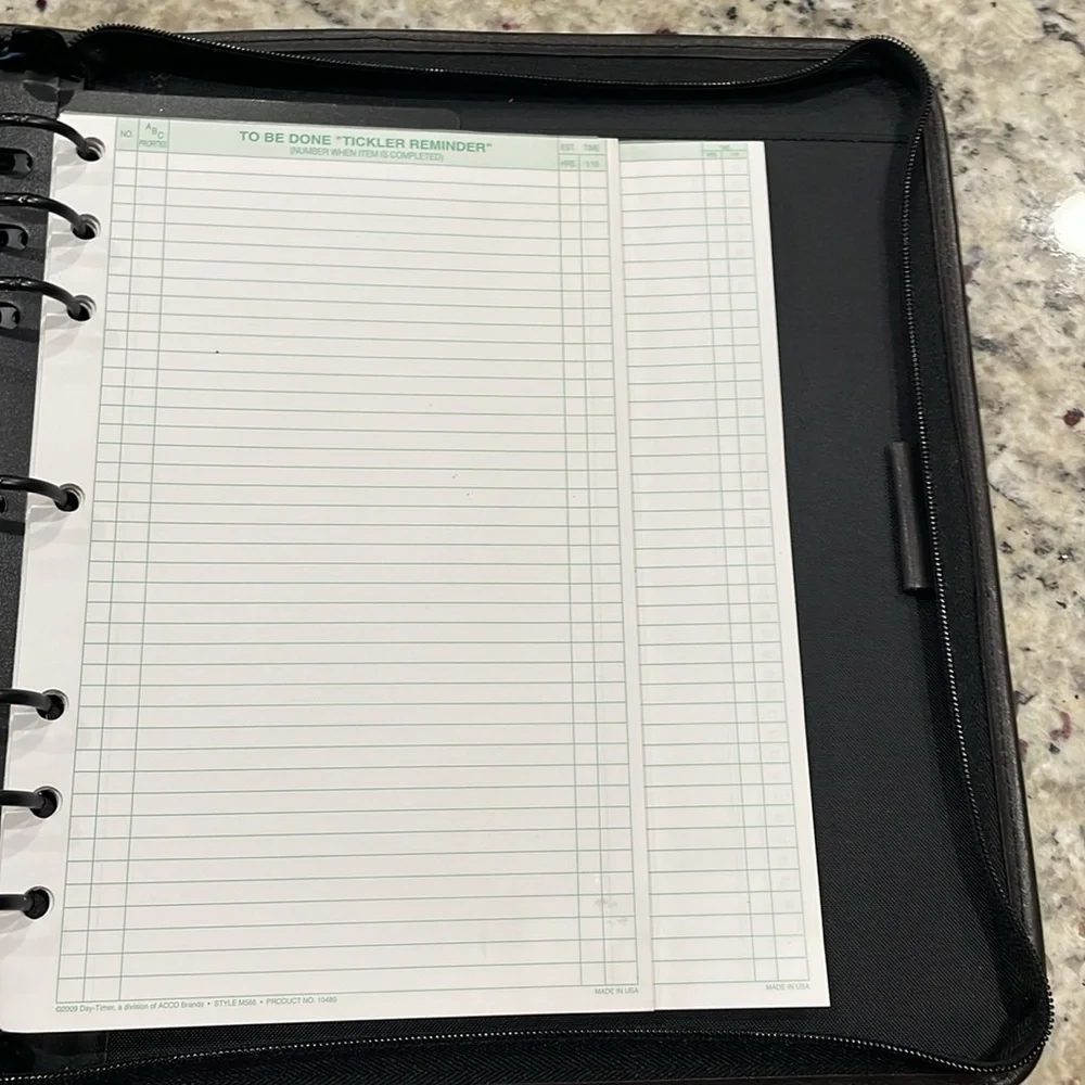Day-Timer Brownish Leather Organizer Planner Zip Around 8 3/4
